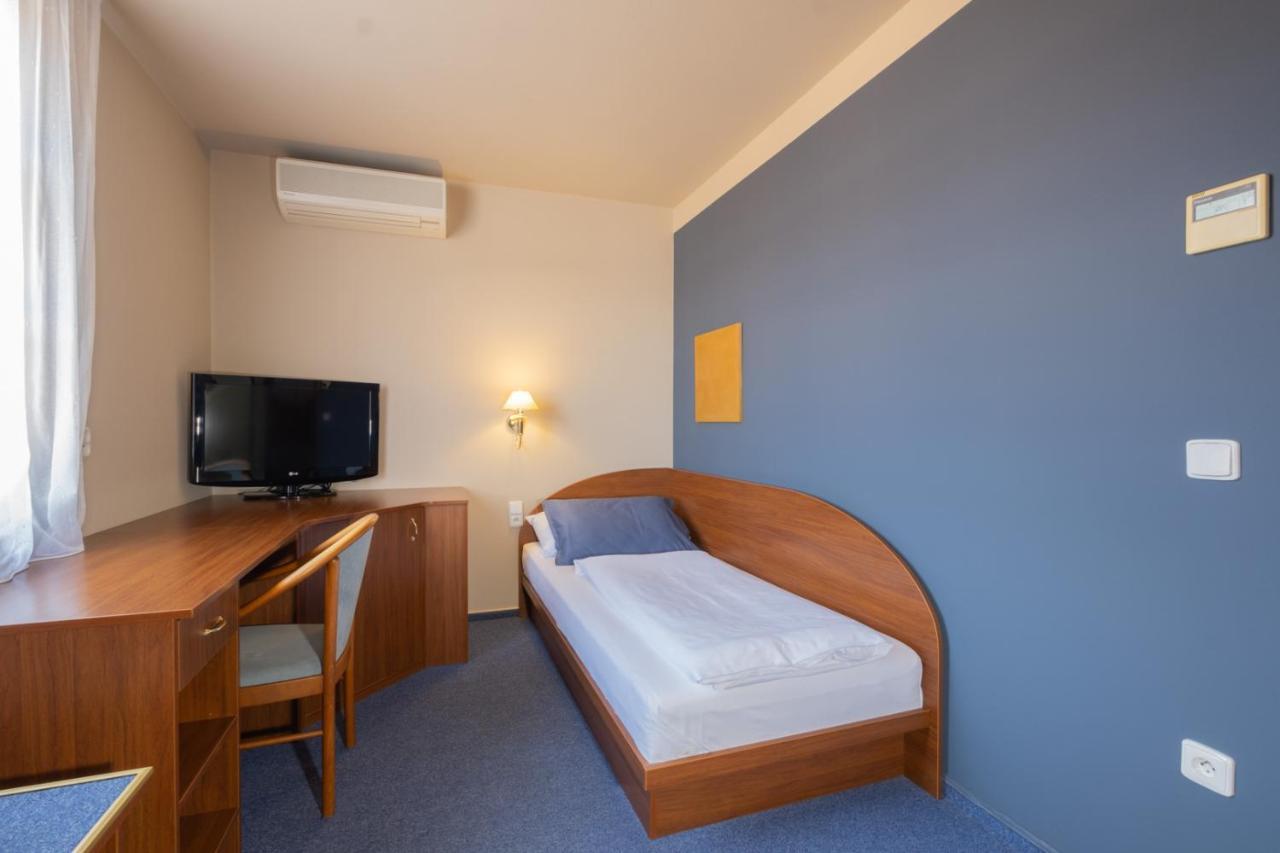 Hotel Mohelnice Eksteriør billede