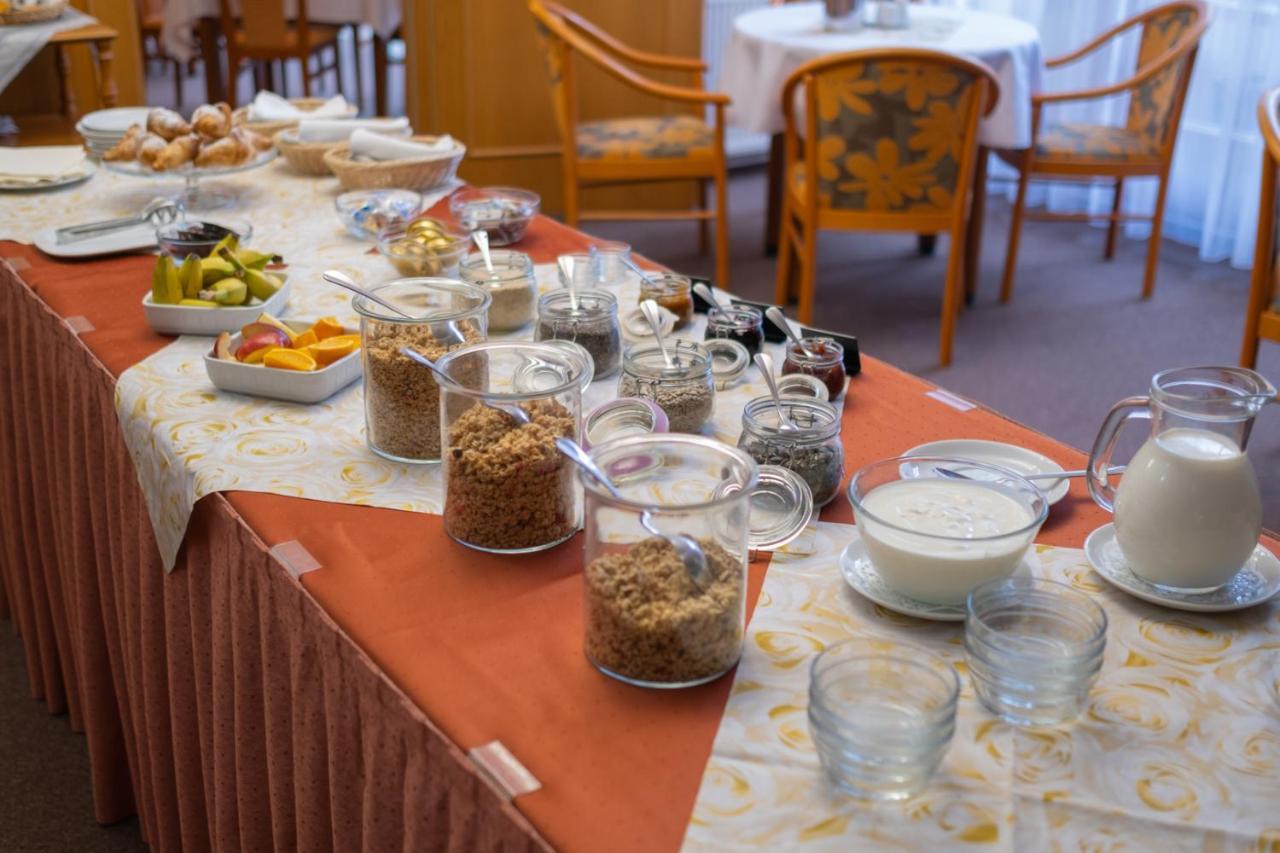 Hotel Mohelnice Eksteriør billede